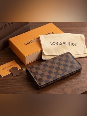 Louis Vuitton Sarah Wallet - Damier Ebene